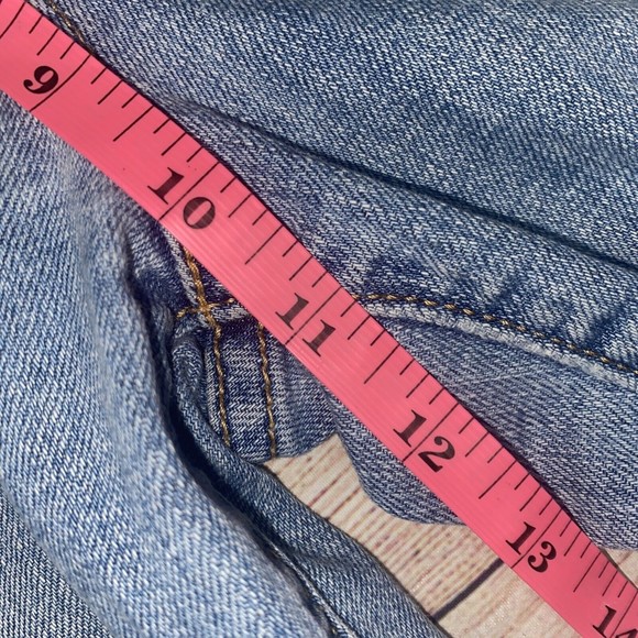 Vintage Levis Shorts Womens 12 Reg 98% Cotton Denim Mom Rise Shorts - Picture 7 of 14